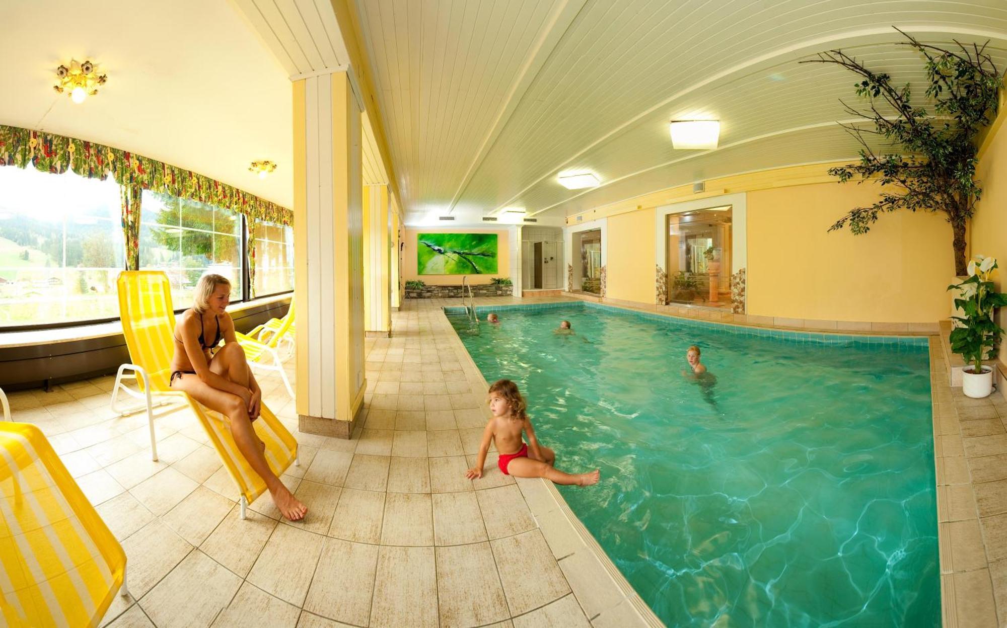 Wohlfuehlresort Und Feriengut Martinerhof Занкт-Мартін-ам-Тенненґебірґе Екстер'єр фото