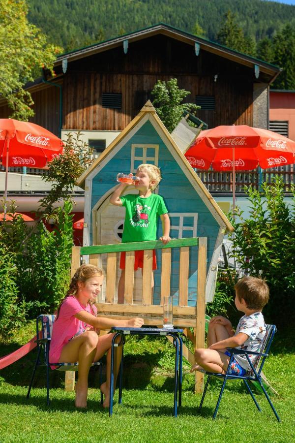 Wohlfuehlresort Und Feriengut Martinerhof Занкт-Мартін-ам-Тенненґебірґе Екстер'єр фото